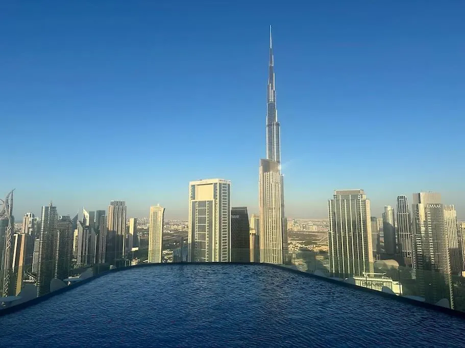 Paramount Tower -Rooftop Infinty/Burj Khalifa View Dubai